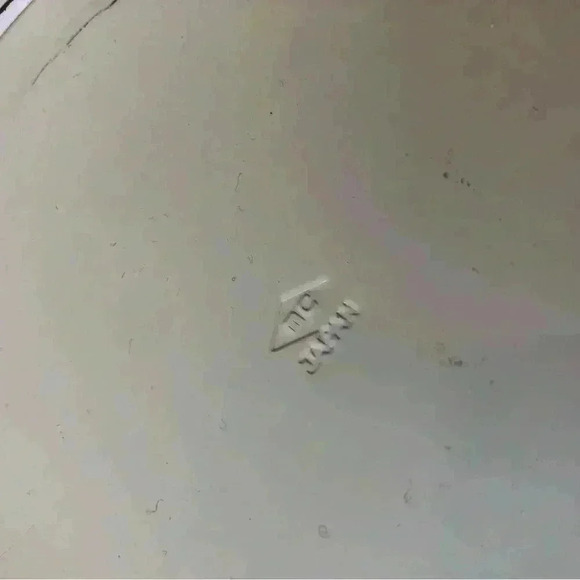 Vintage set of two MC made in Japan nesting  tins with lids - Picture 9 of 9